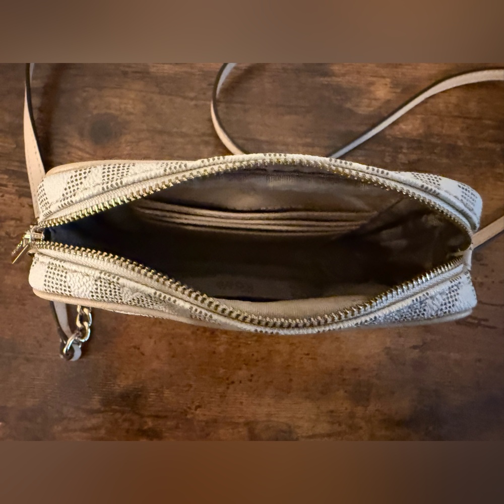 Michael Kors Cream Logo Crossbody with Gold Hardware - Picture 4 of 5